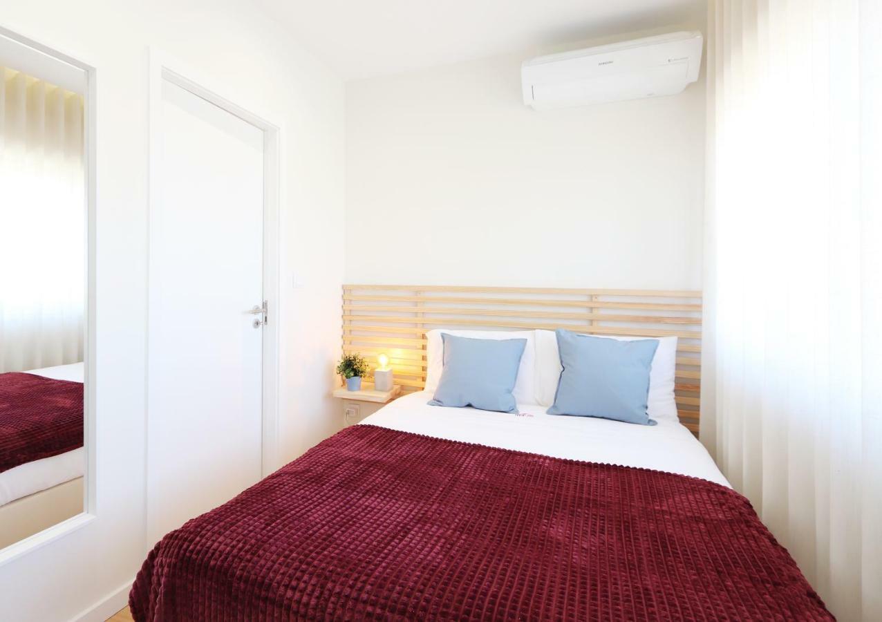Hm - Living Batalha Square 1 Apartment Porto Exterior photo