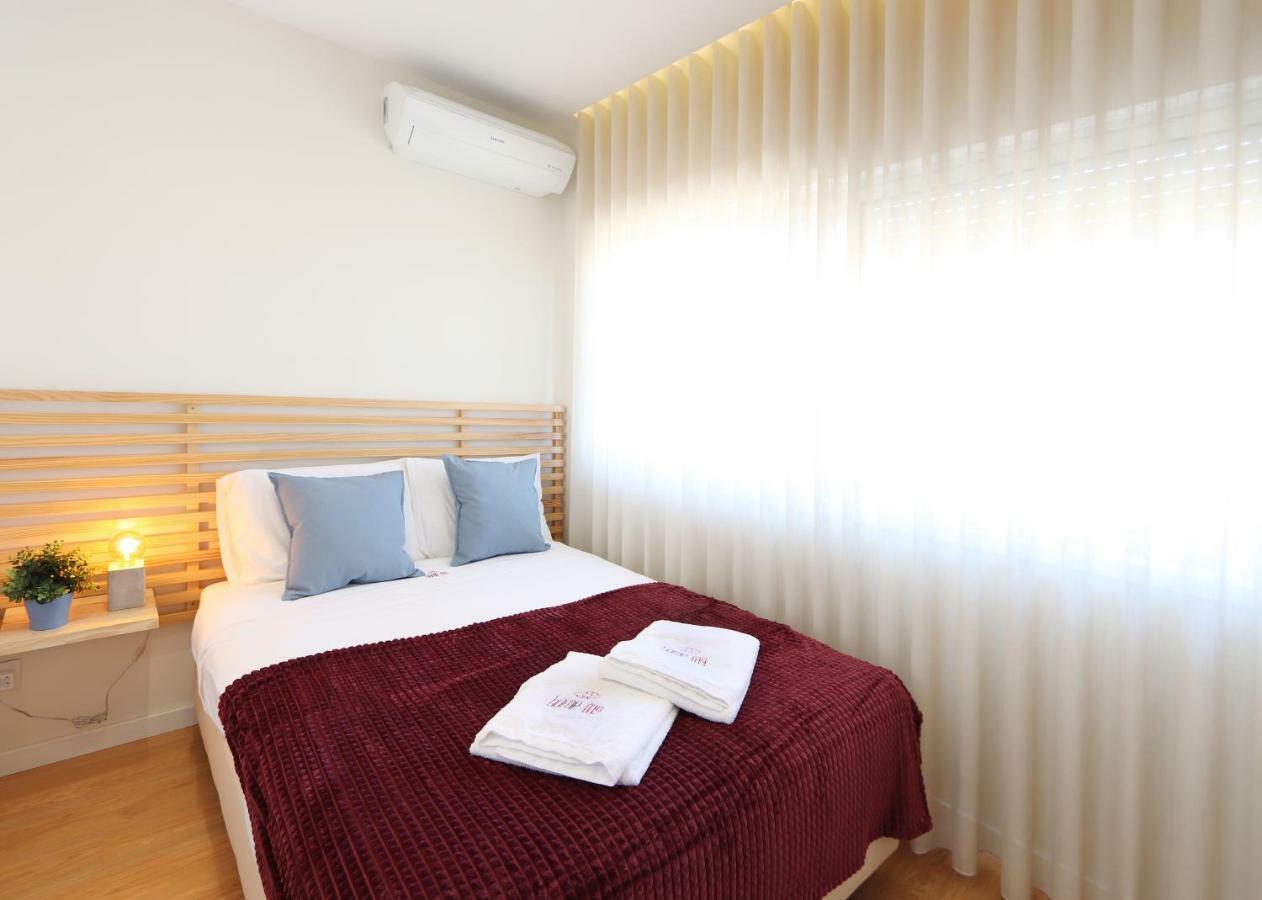 Hm - Living Batalha Square 1 Apartment Porto Exterior photo